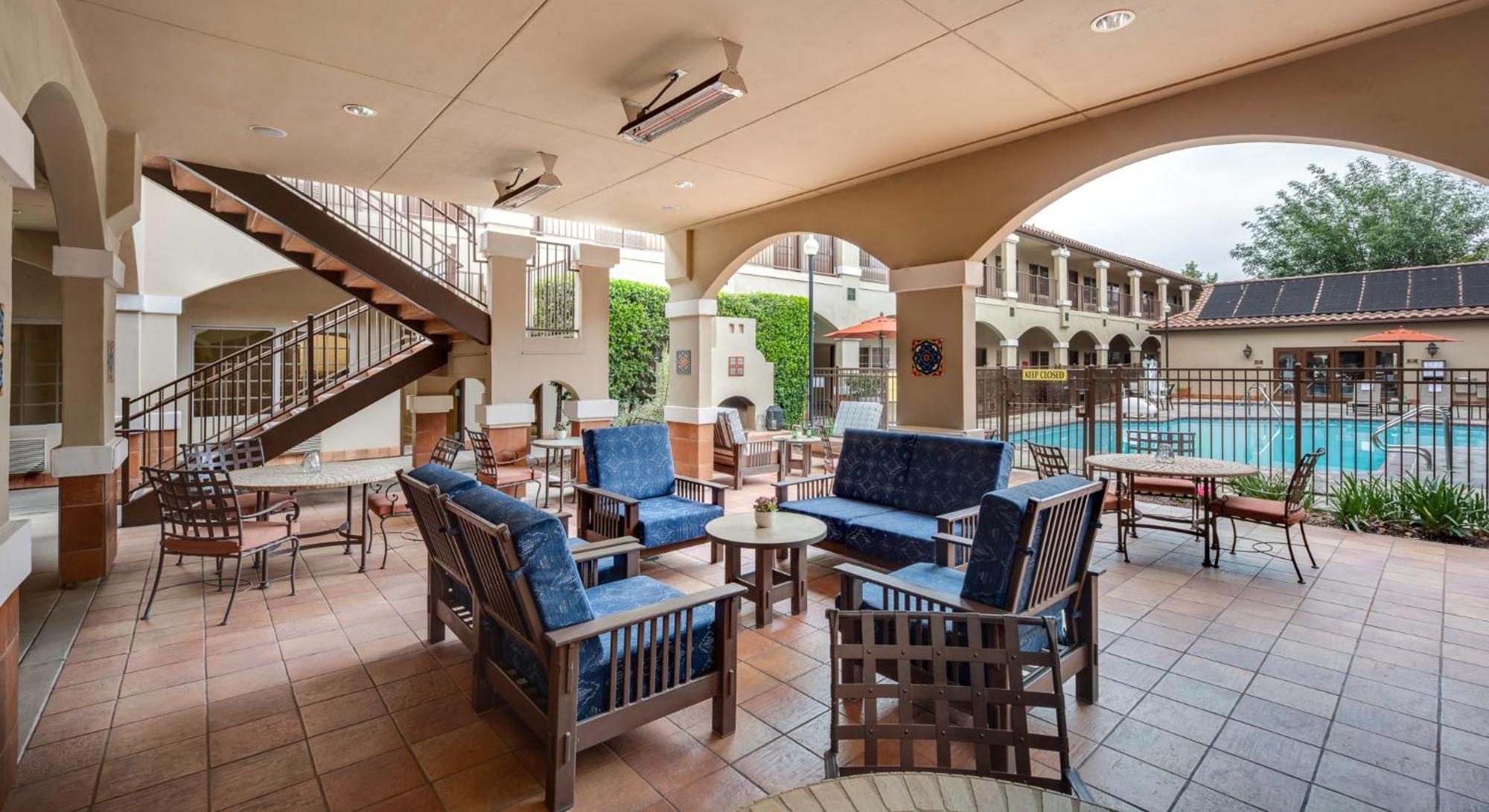 Ayres Hotel Redlands - Loma Linda Екстериор снимка